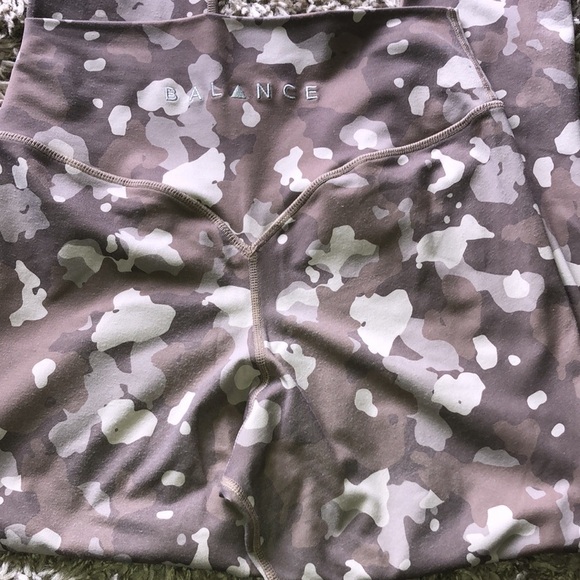 Balance Athletica leggings Camo spots brown tan pants high waisted size … - Picture 3 of 6
